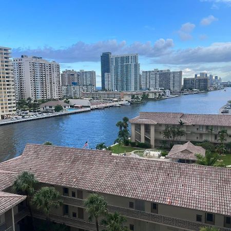 BeachWalk Studio Apmt 2 Beds, Amazing Views- 12B Hallandale Beach Esterno foto