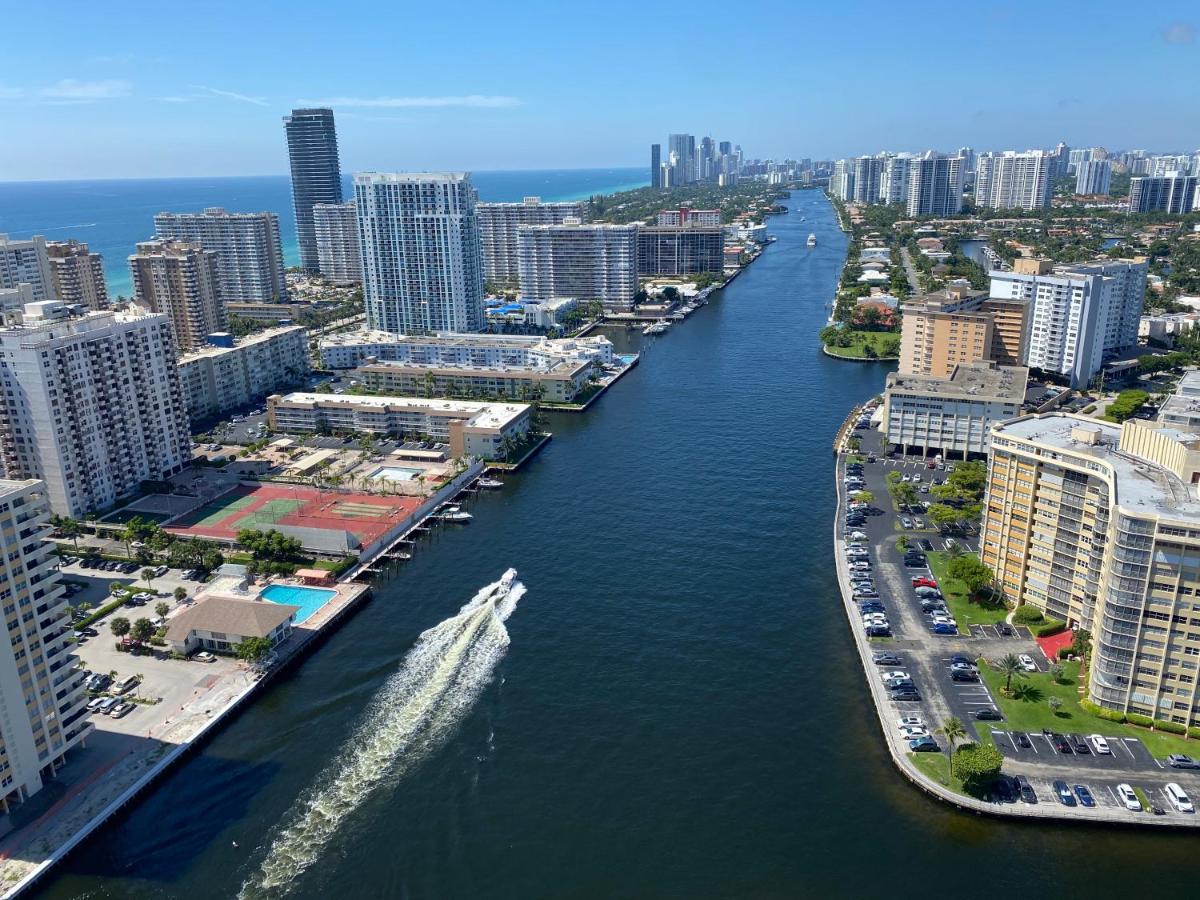 BeachWalk Studio Apmt 2 Beds, Amazing Views- 12B Hallandale Beach Esterno foto