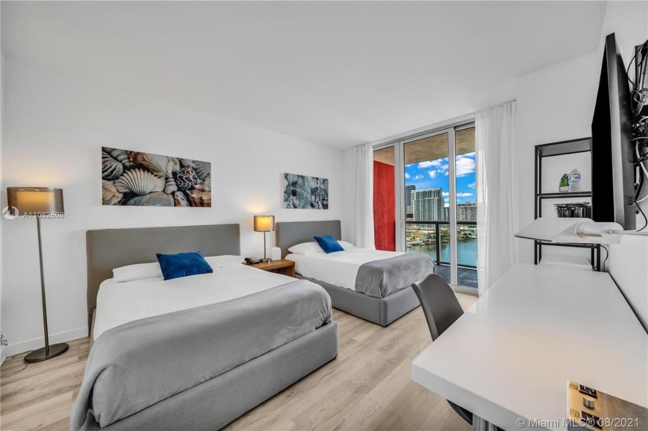 BeachWalk Studio Apmt 2 Beds, Amazing Views- 12B Hallandale Beach Esterno foto